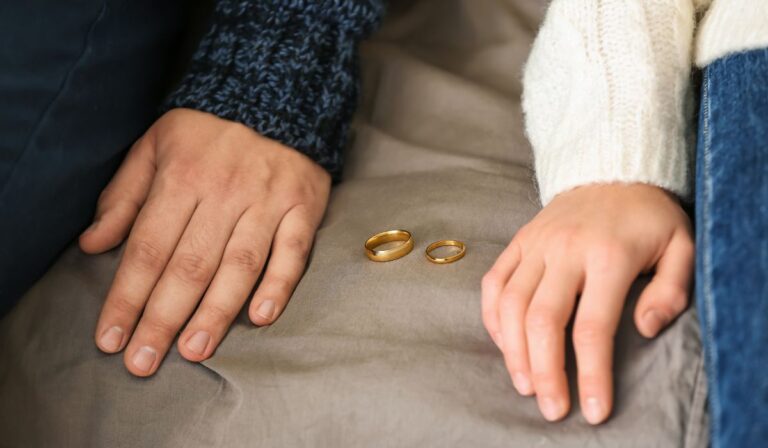 Leia mais sobre o artigo Divórcio e disparidade financeira: quem fica em desvantagem pode ter direito a alimentos compensatórios